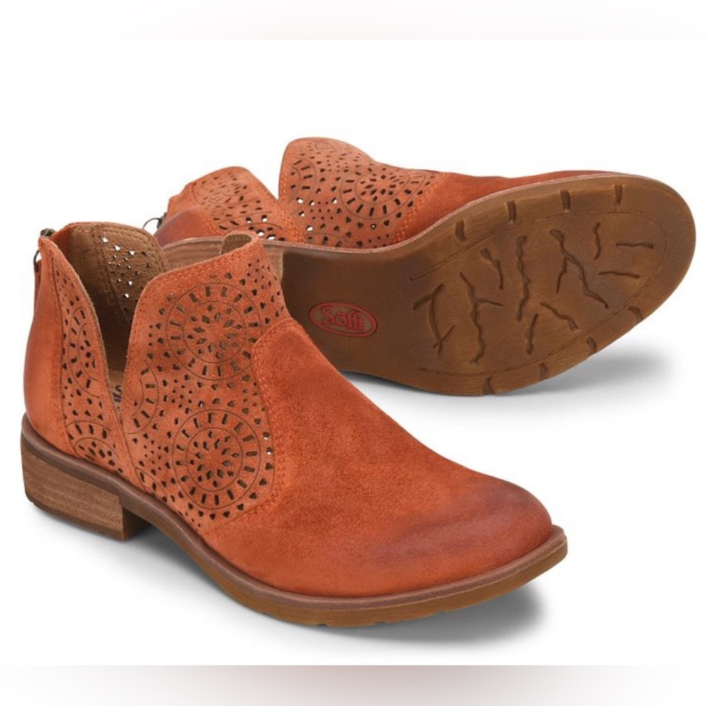Sofft Women's Ankle Boots in Rust Orange